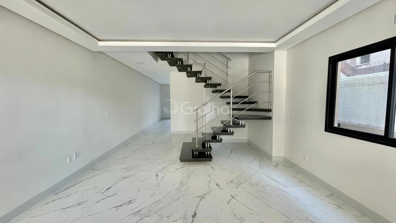 Casa para venda com 3 dormitórios em Canasvieiras com 179 m² — foto principal