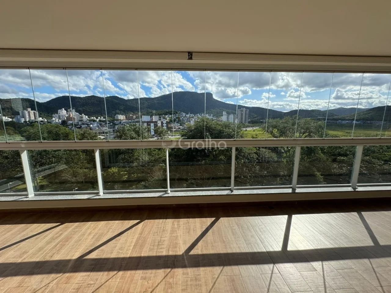 Apartamento para venda com 3 dormitórios em Pedra Branca com 220 m² — foto 3