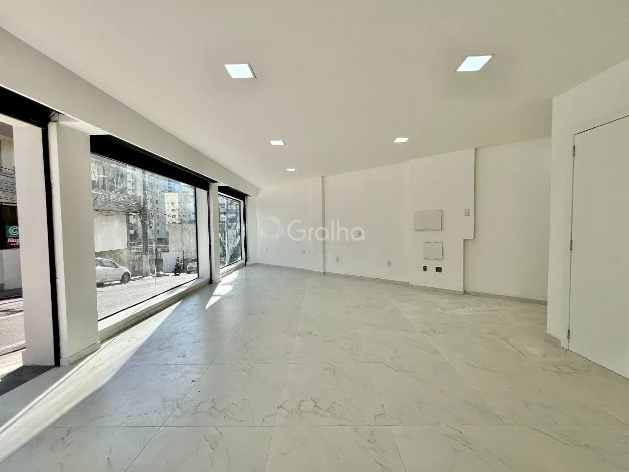 Prédio comercial para venda em Centro com 180 m² — foto principal