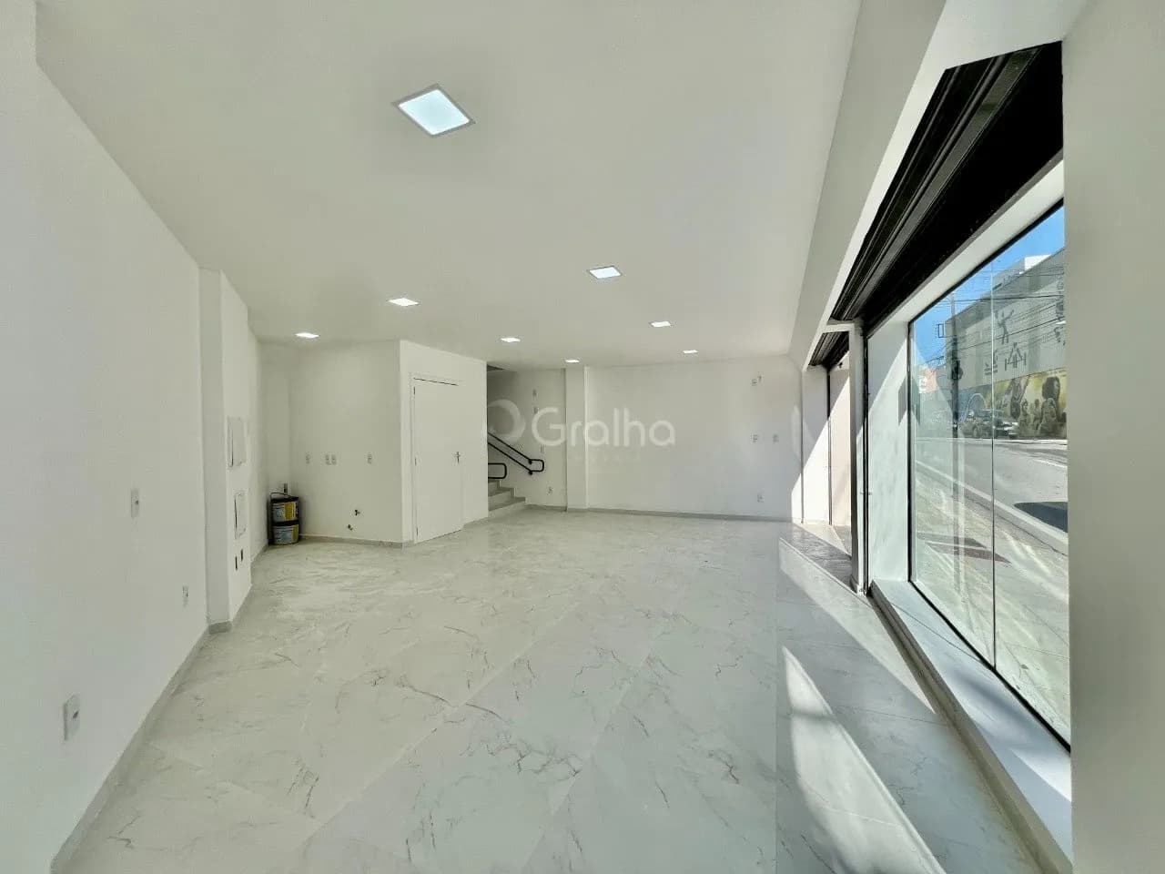 Prédio comercial para venda em Centro com 180 m² — foto 2
