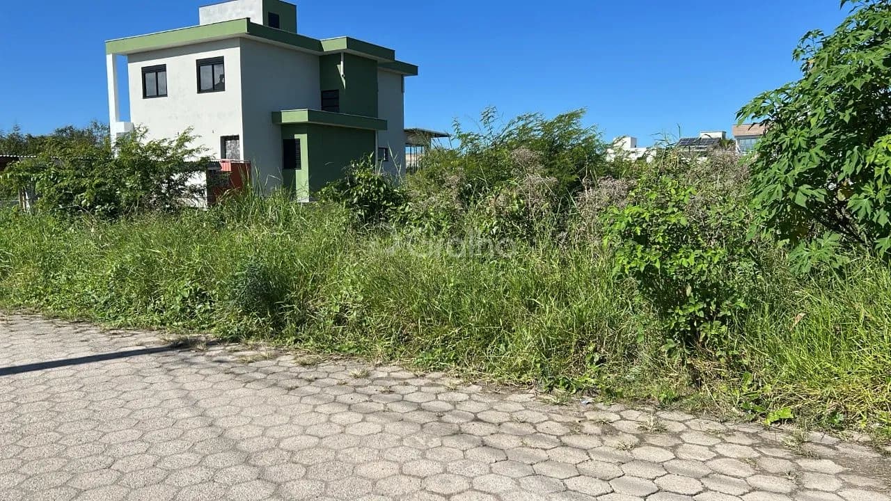 Terreno para venda em Carianos com 720 m² — foto 2