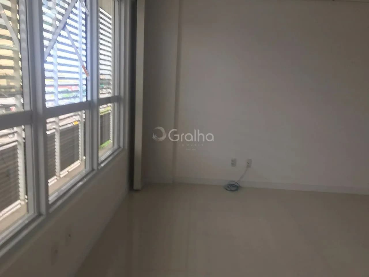 Sala comercial para venda em Barreiros com 28 m² — foto 5