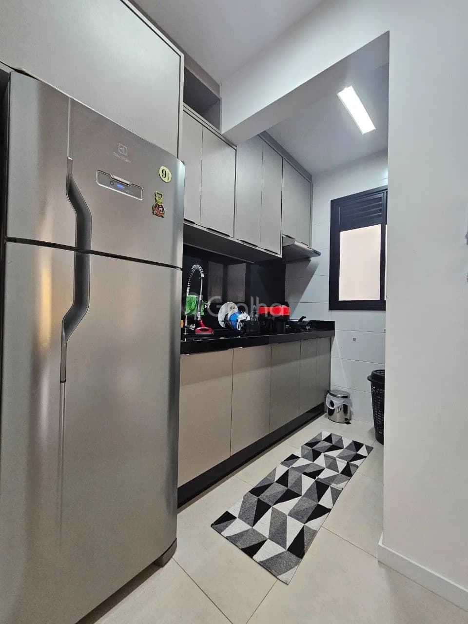 Apartamento para venda com 1 dormitório, em Carvoeira com 43 m² — foto 2