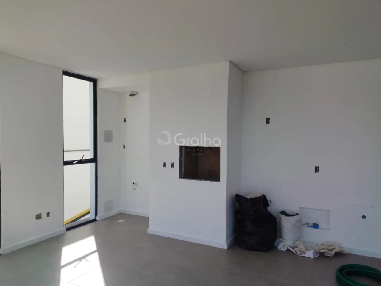 Apartamento para venda com 3 dormitórios em Coqueiros com 101 m² — foto 2