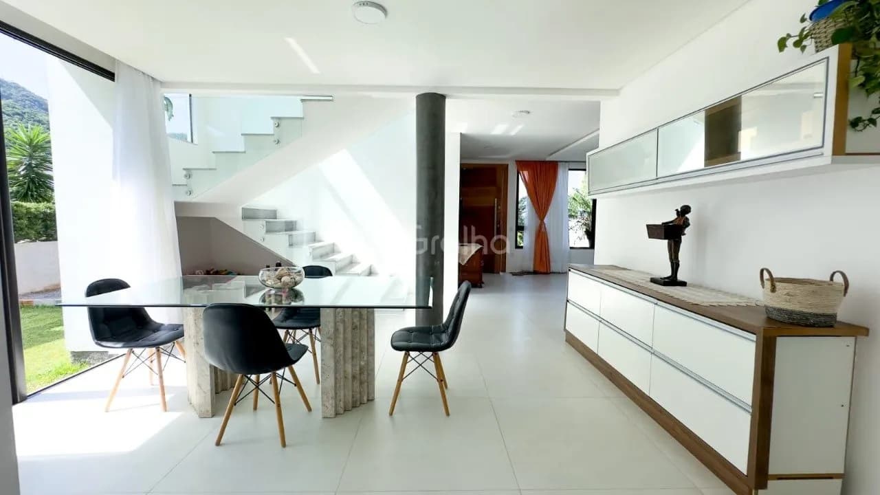 Casa para venda com 4 dormitórios em Cachoeira Do Bom Jesus com 288 m² — foto principal