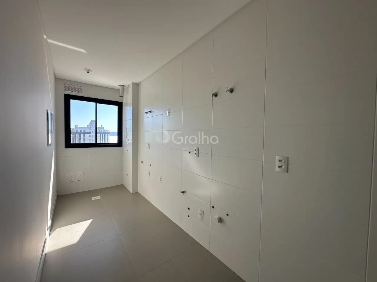 Apartamento para venda com 2 dormitórios em Agronômica com 70 m² — foto 3