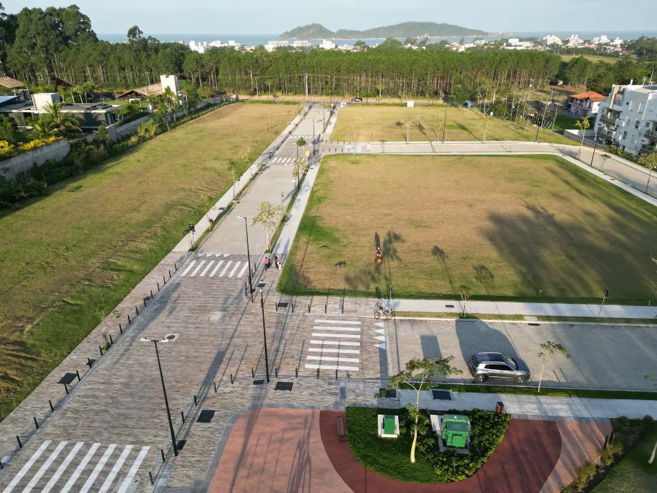 Terreno para venda em Campeche com 366 m² — foto principal