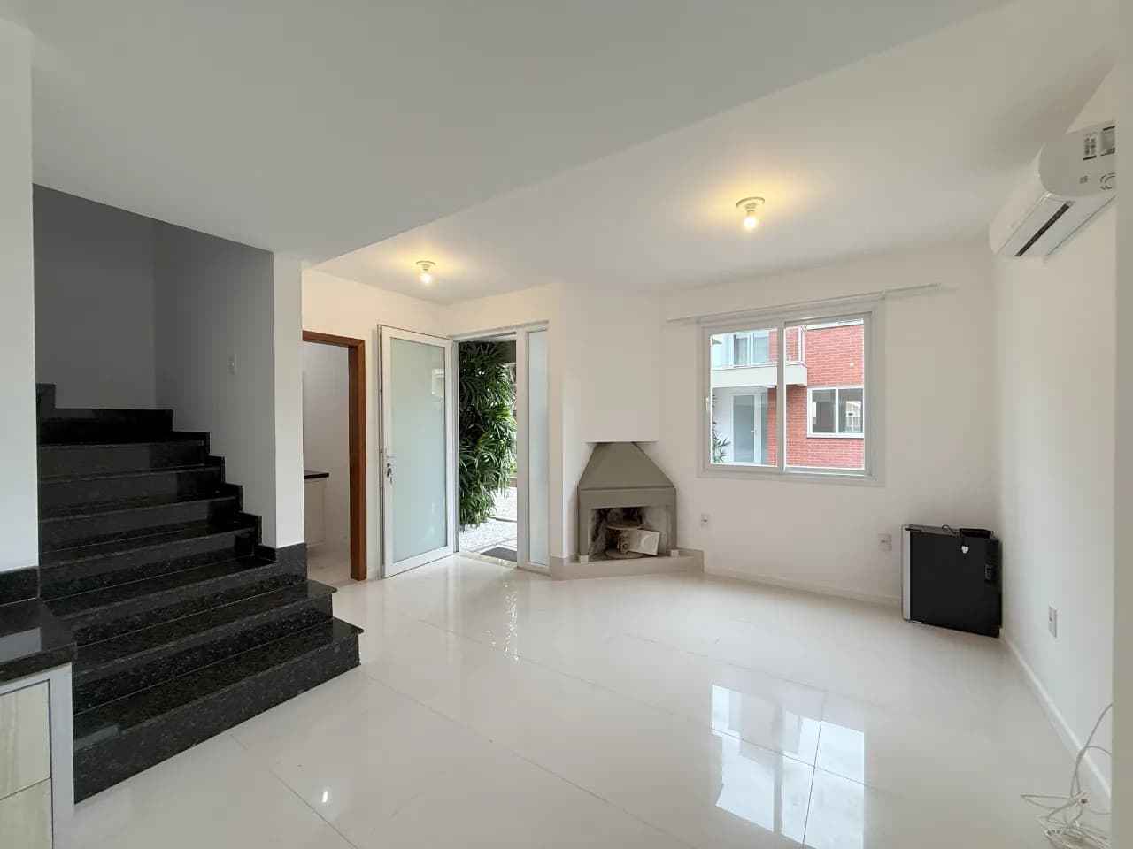 Casa para venda com 3 dormitórios em Campeche com 161 m² — foto 3