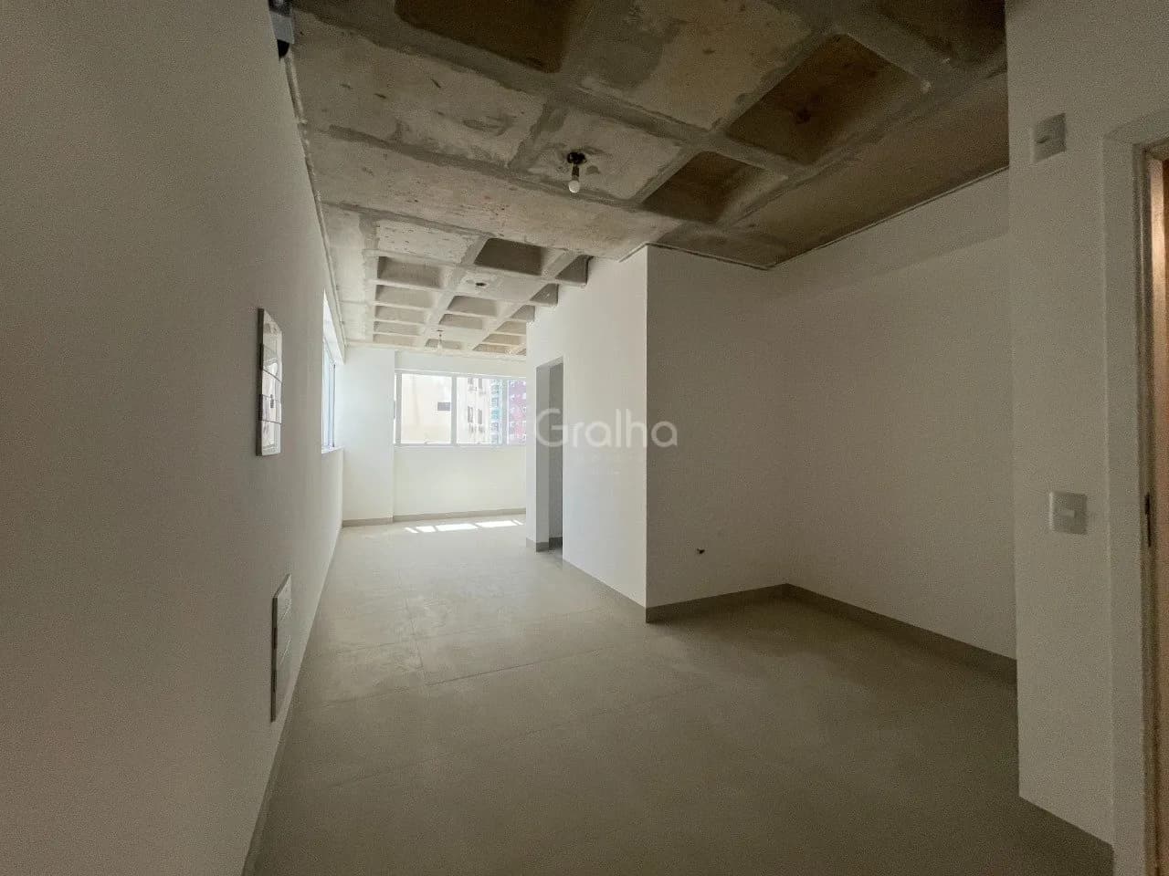 Sala comercial para venda em Centro com 33 m² — foto principal