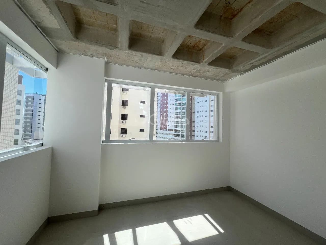 Sala comercial para venda em Centro com 33 m² — foto 3