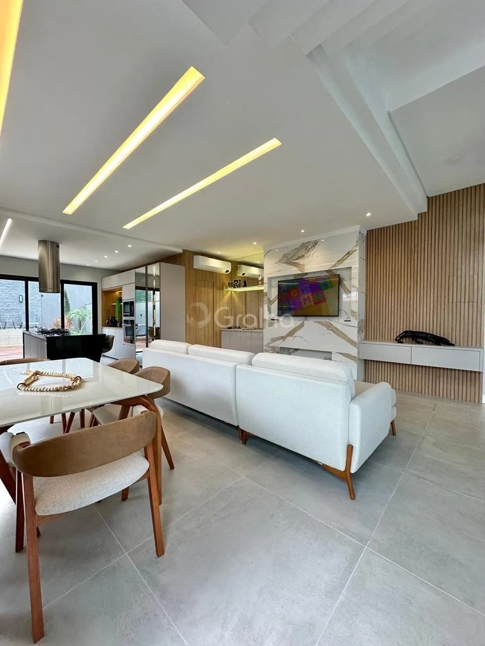 Casa para venda com 3 dormitórios em Ingleses Do Rio Vermelho com 202 m² — foto 2