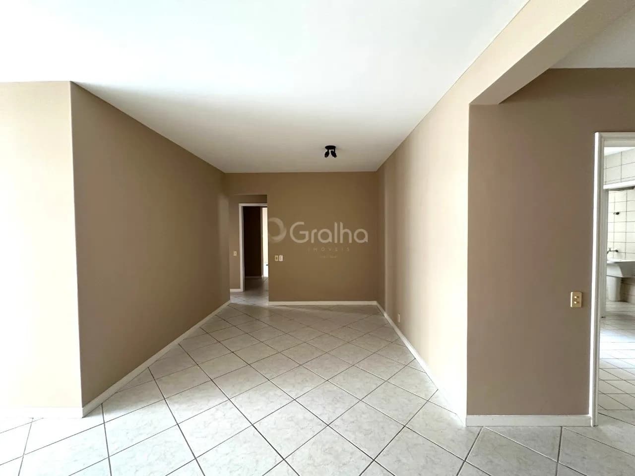 Apartamento para venda com 3 dormitórios em Centro com 122 m² — foto 2