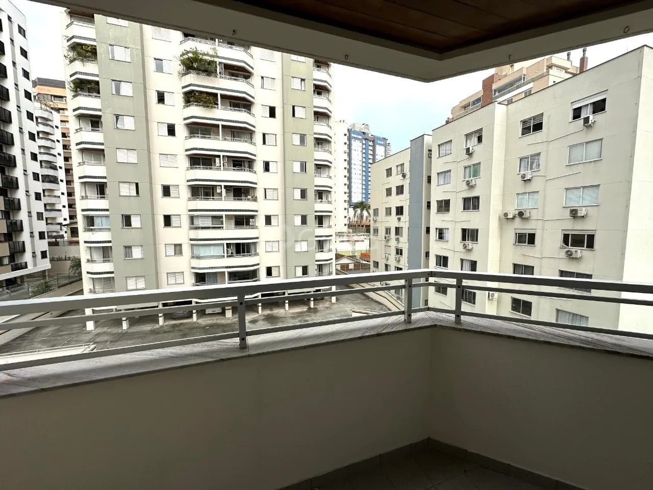 Apartamento para venda com 3 dormitórios em Centro com 122 m² — foto 4