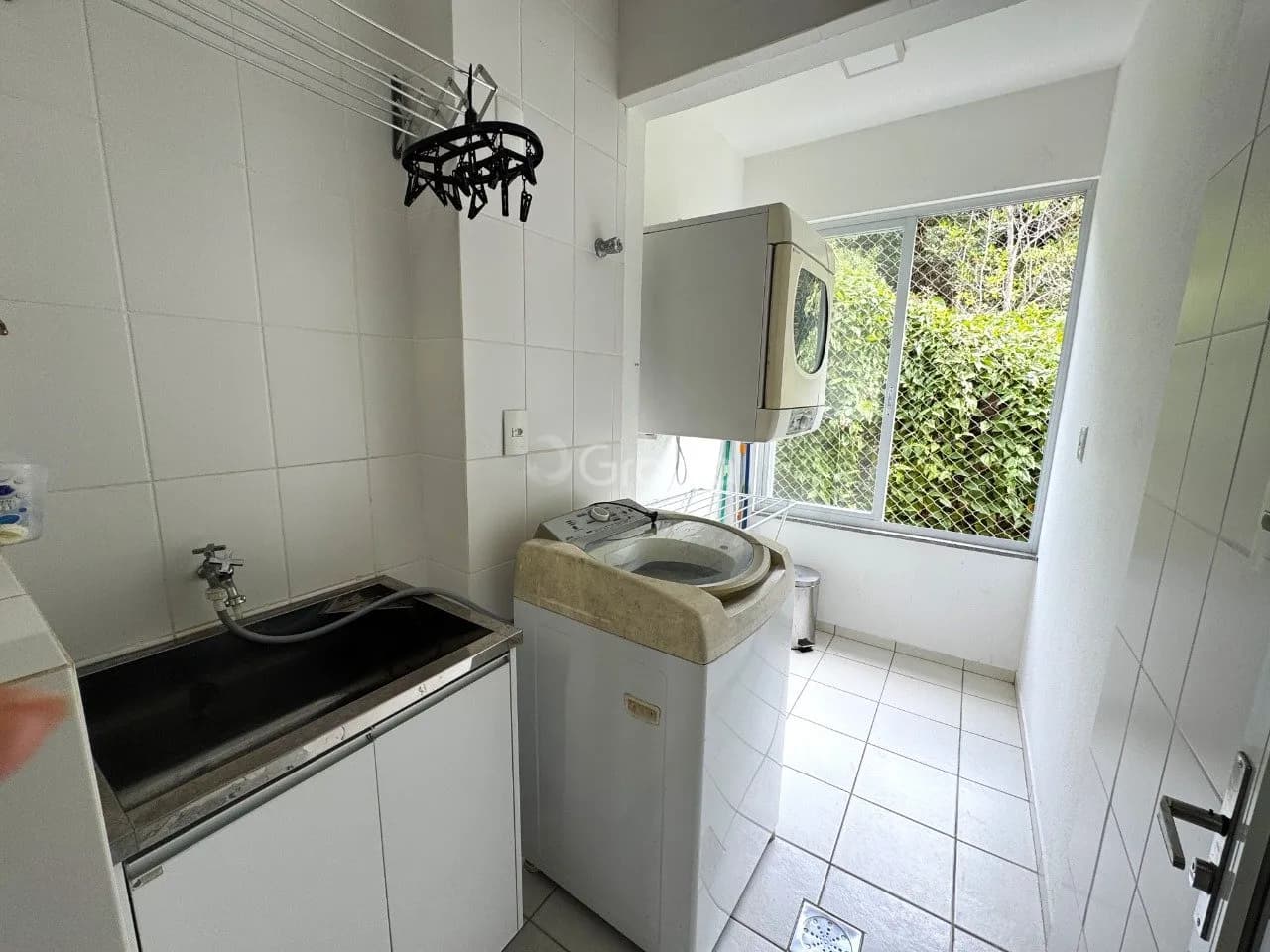 Apartamento para venda com 2 dormitórios em Praia Brava com 65 m² — foto 2
