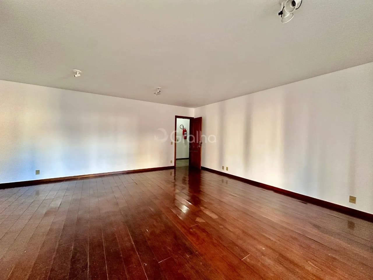 Apartamento para venda com 4 dormitórios em Centro com 140 m² — foto 2