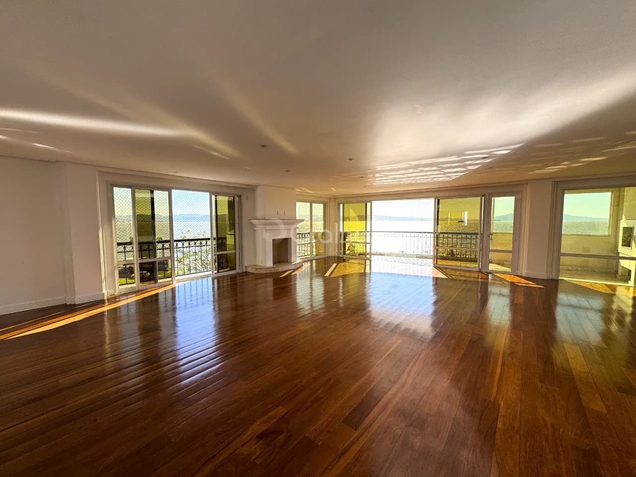 Apartamento para venda com 4 dormitórios em Agronômica com 316 m² — foto 2