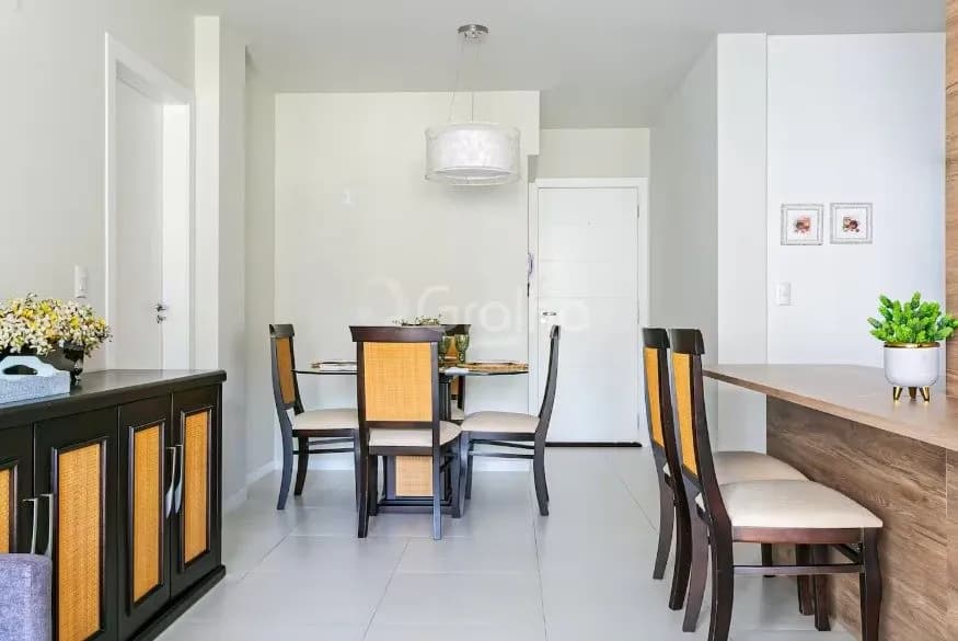 Apartamento para venda com 2 dormitórios em Saco Grande com 73 m² — foto 2
