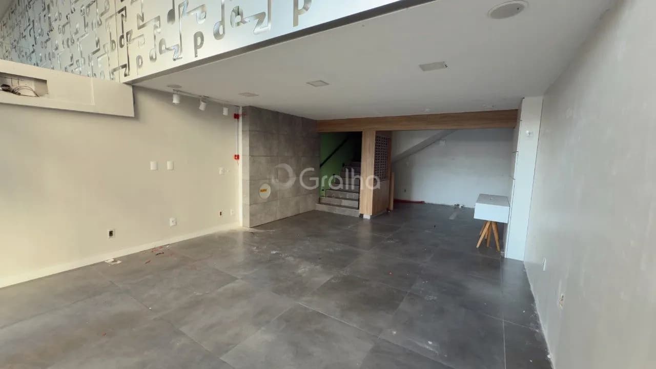 Sala comercial para venda em Centro com 68 m² — foto principal