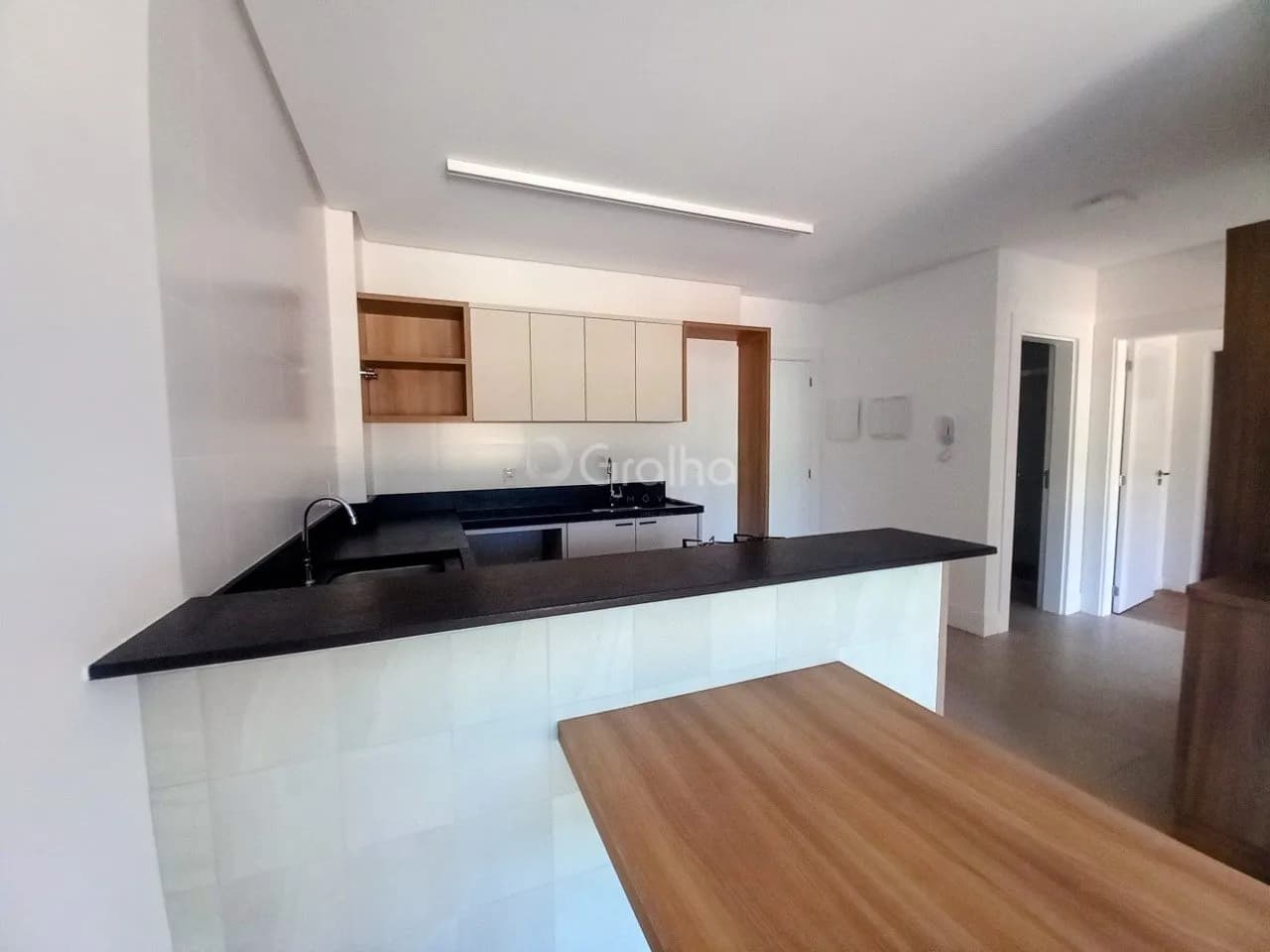 Apartamento para venda com 2 dormitórios em Saco Grande com 68 m² — foto principal