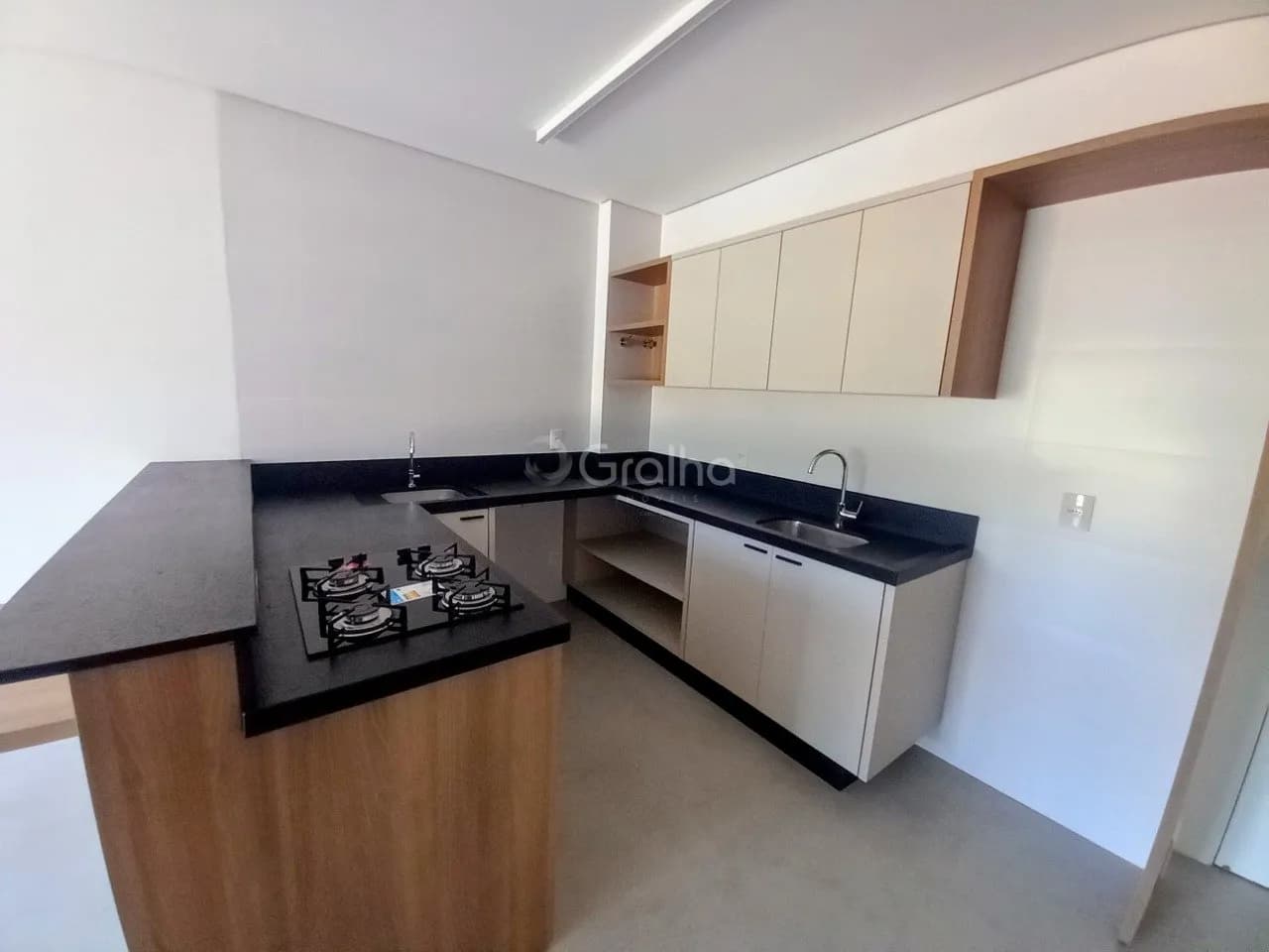 Apartamento para venda com 2 dormitórios em Saco Grande com 68 m² — foto 3