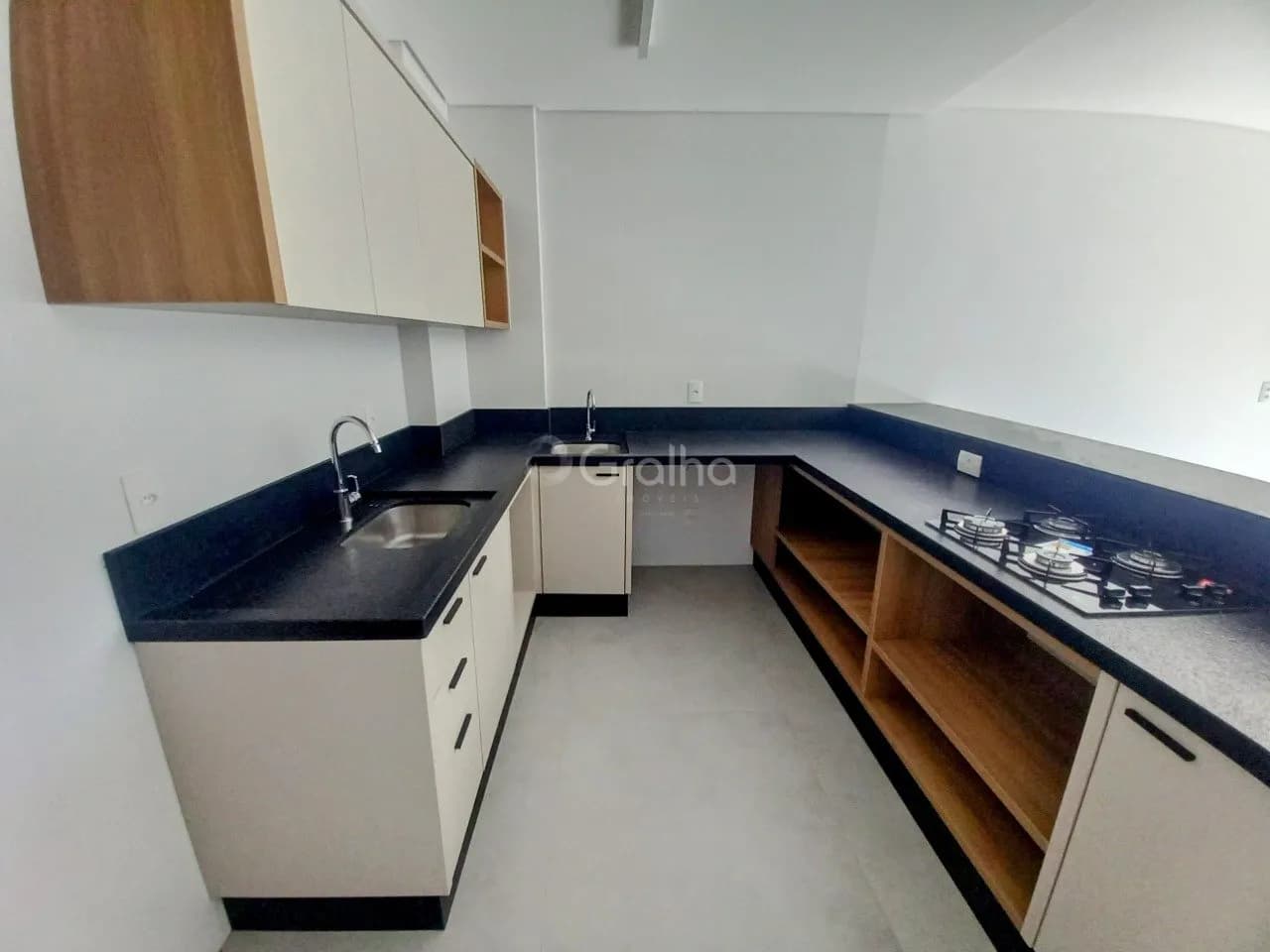 Apartamento para venda com 1 dormitório, em Saco Grande com 46 m² — foto 2
