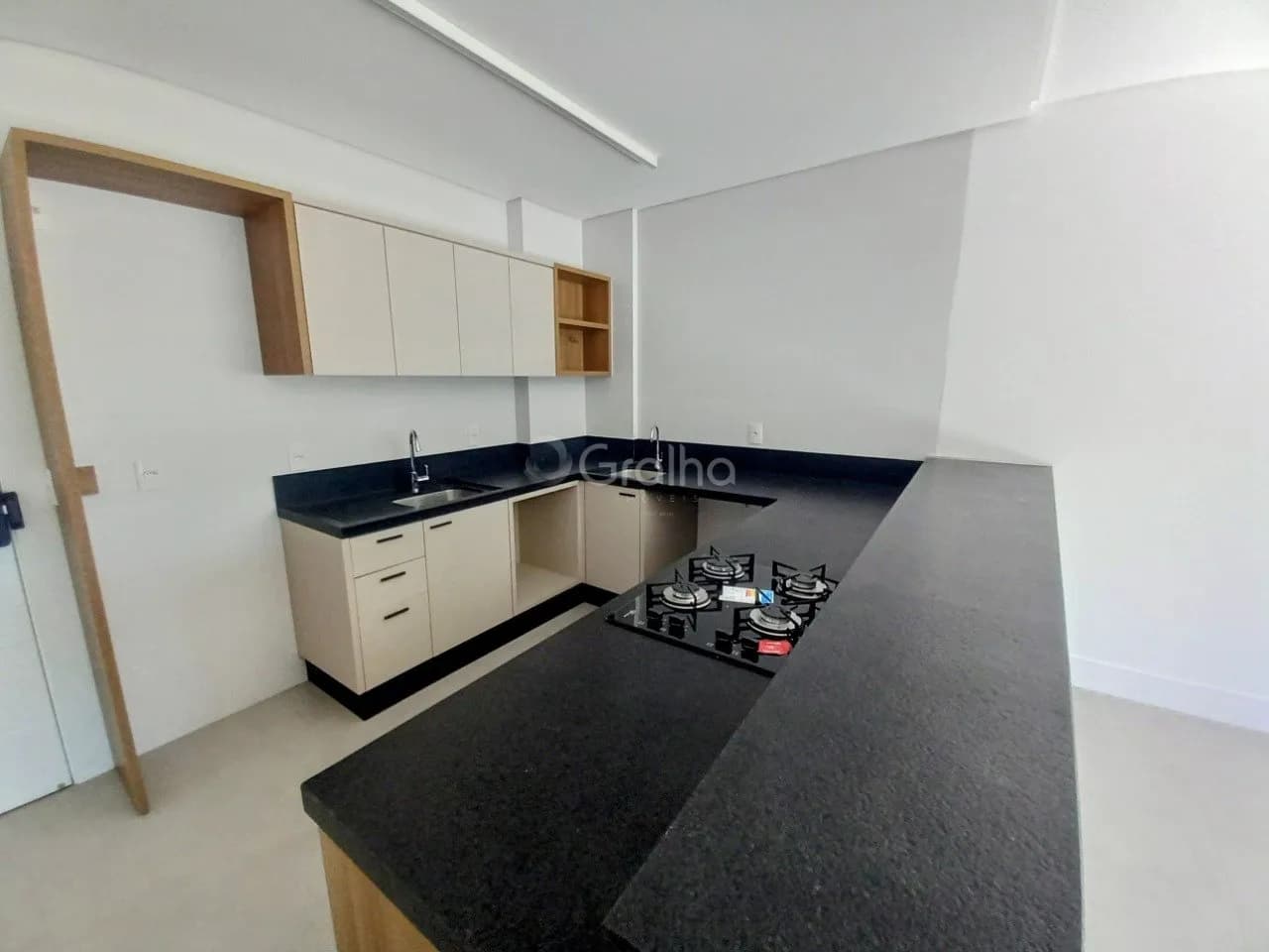 Apartamento para venda com 1 dormitório, em Saco Grande com 46 m² — foto 3