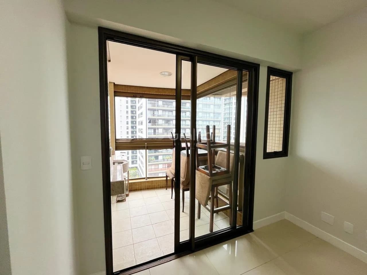 Apartamento para venda com 3 dormitórios em Centro com 77 m² — foto 4