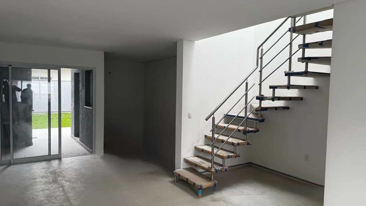 Casa para venda com 3 dormitórios em Campeche com 132 m² — foto 2