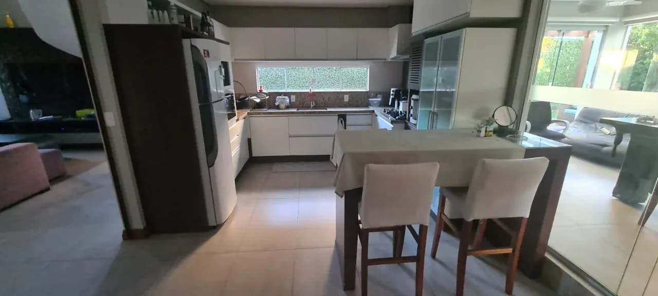 Casa para venda com 4 dormitórios em Rio Tavares com 246 m² — foto 3