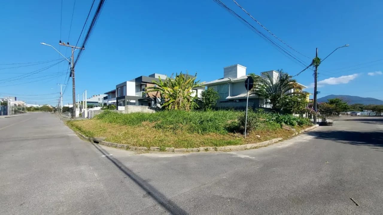 Terreno para venda em Campeche com 300 m² — foto principal