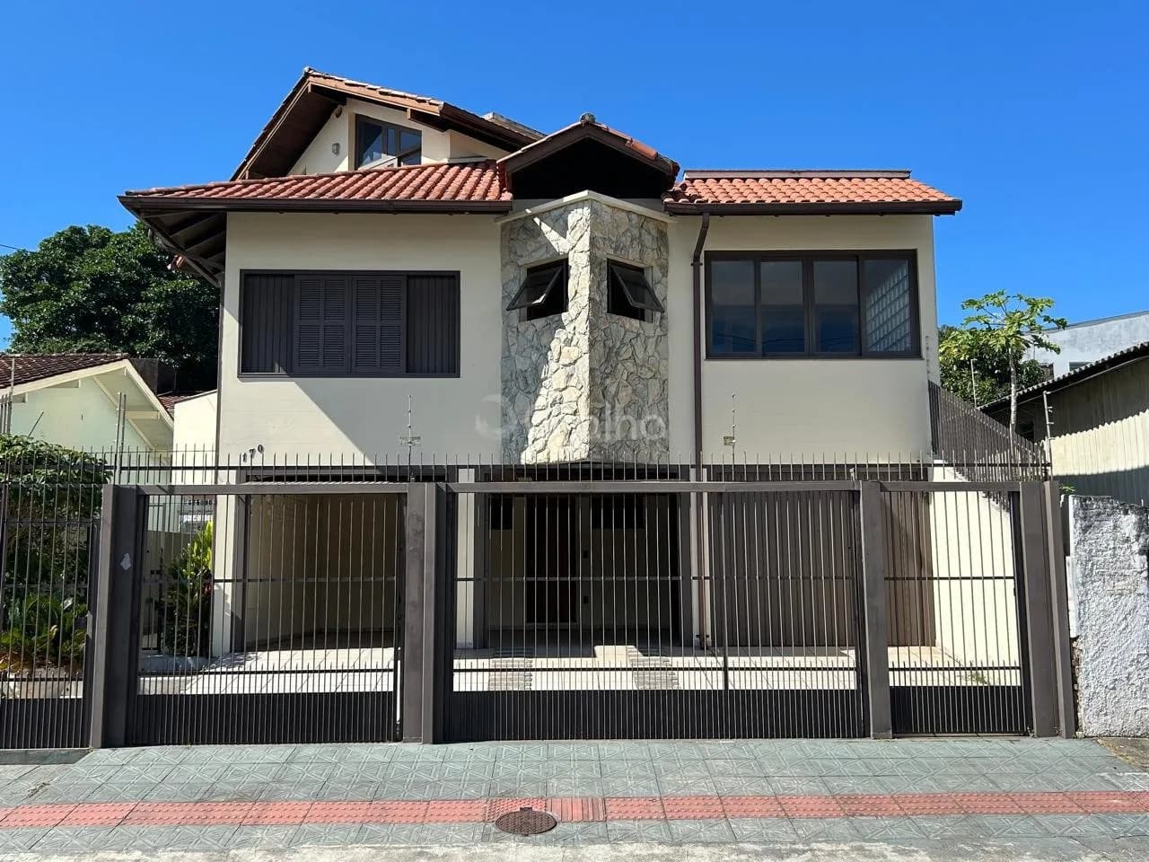 Casa para venda com 4 dormitórios em Capoeiras com 294 m² — foto principal
