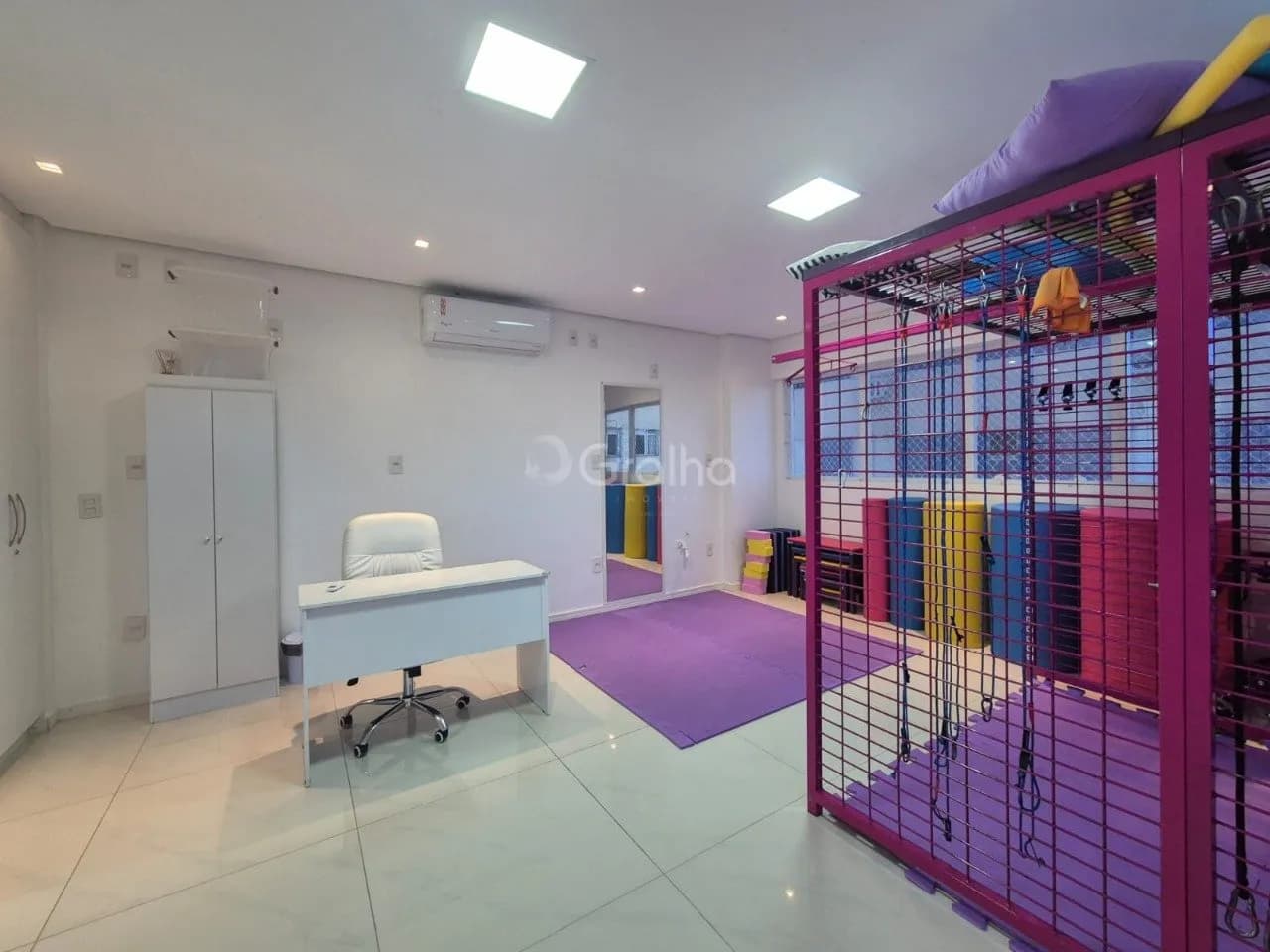 Sala comercial para venda em Centro com 77 m² — foto 2