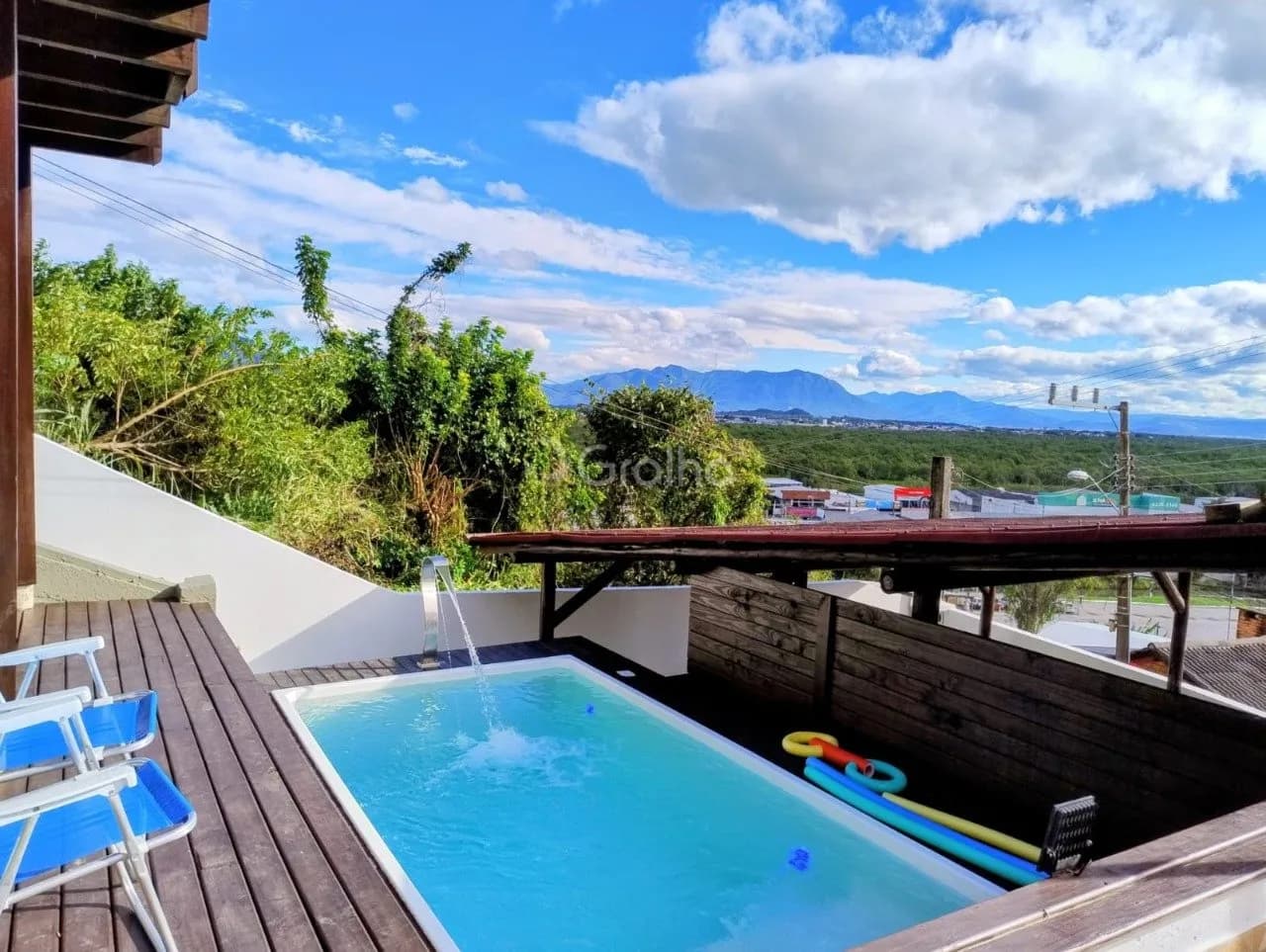 Casa para venda com 5 dormitórios em Rio Tavares com 247 m²