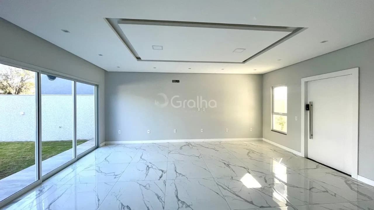 Casa para venda com 3 dormitórios em Ingleses Do Rio Vermelho com 244 m² — foto principal