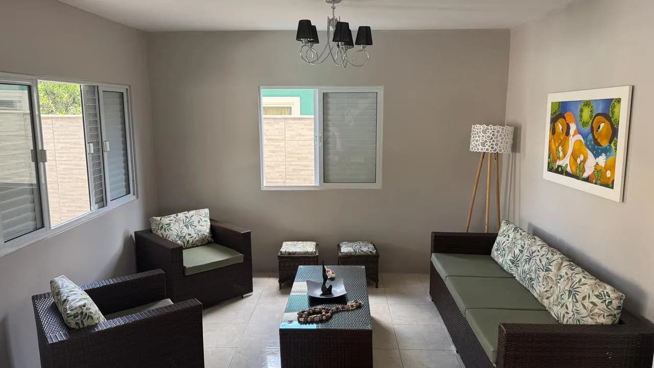 Casa para venda com 4 dormitórios em Campeche com 215 m² — foto 2