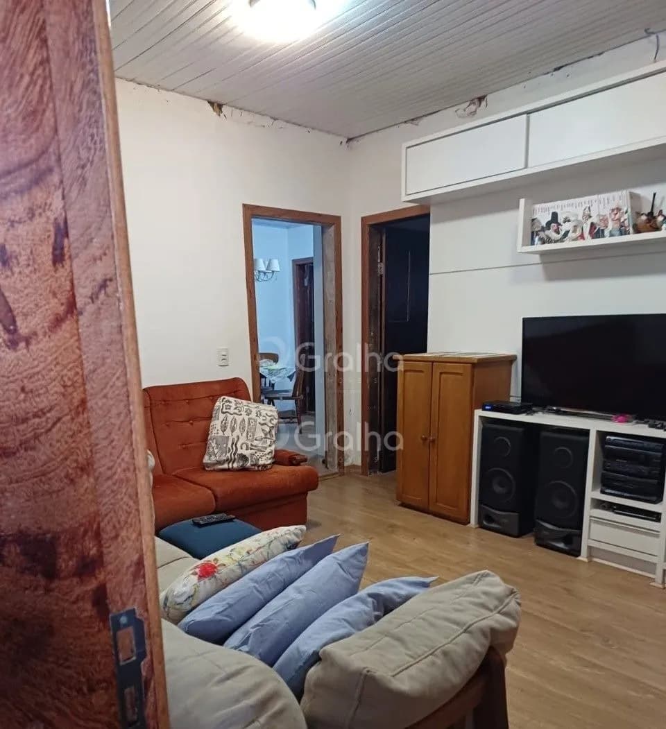 Casa para venda com 2 dormitórios em Agronômica com 145 m² — foto 2