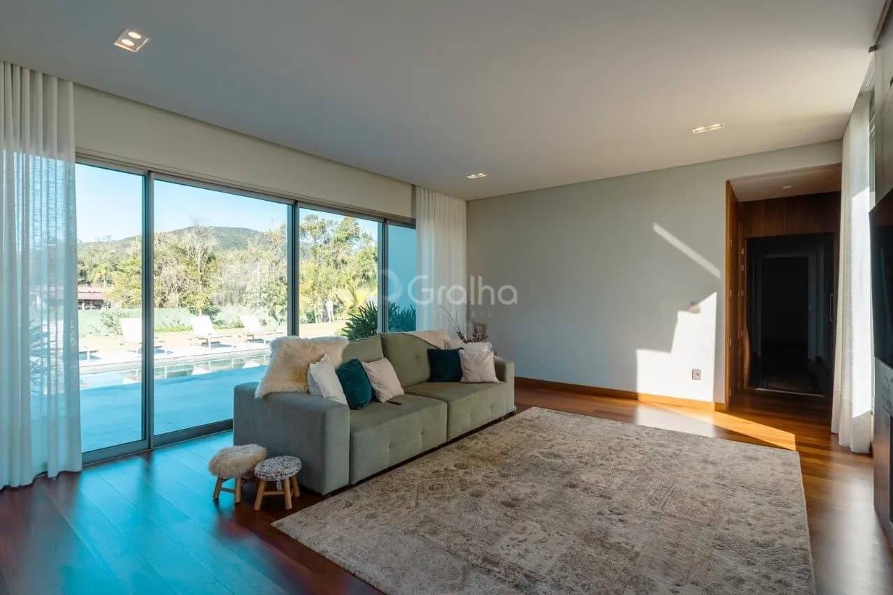 Casa para venda com 3 dormitórios em Ratones com 540 m² — foto 2
