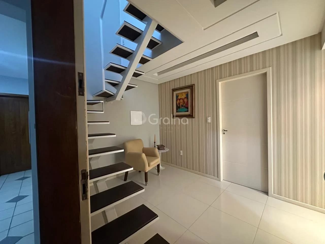 Apartamento duplex para venda com 3 dormitórios em Carvoeira com 118 m² — foto principal