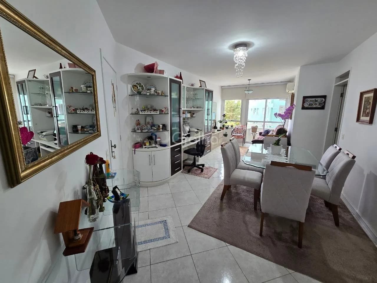 Apartamento para venda com 3 dormitórios em Coqueiros com 92 m² — foto principal