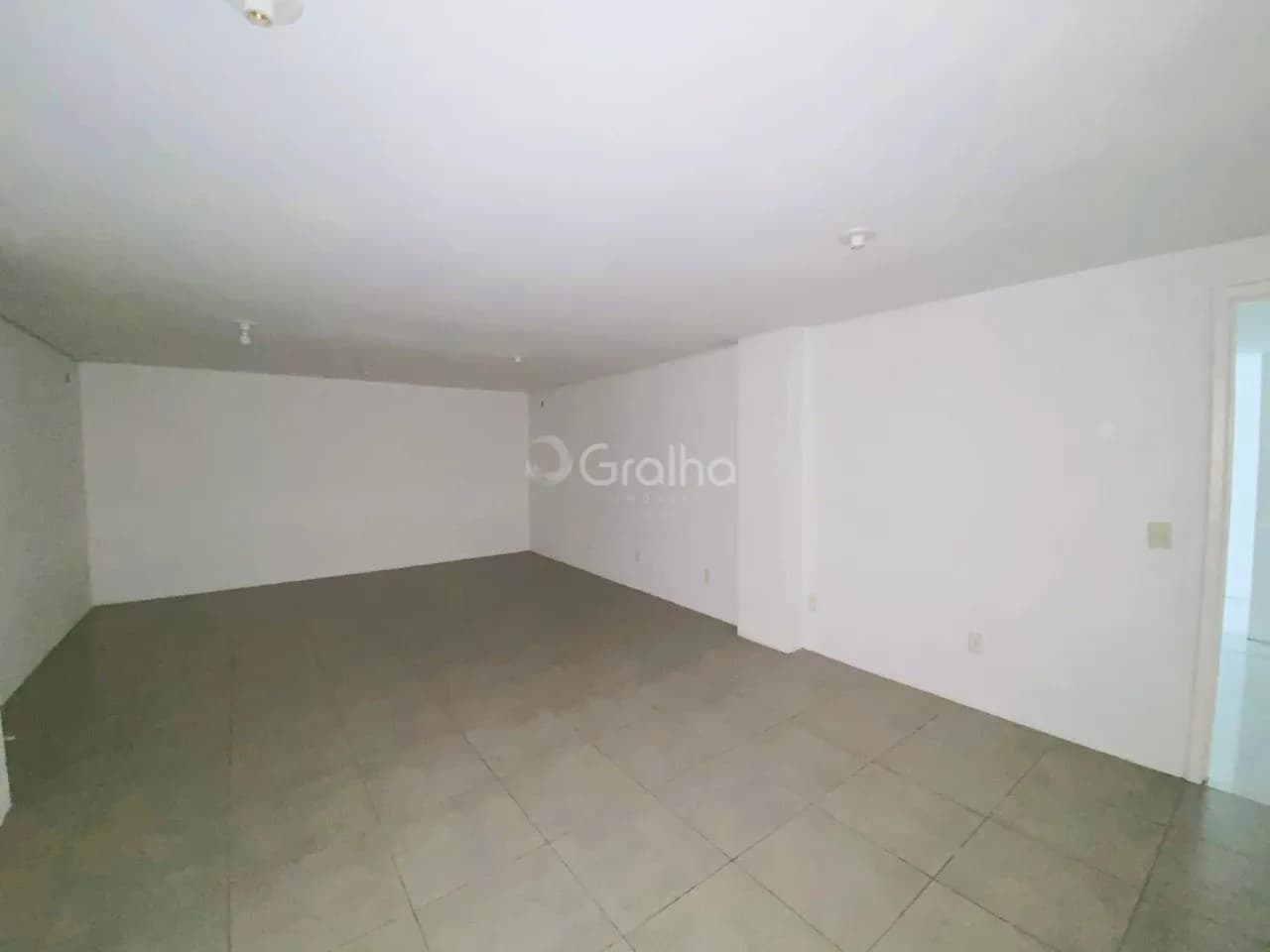 Loja para venda em Centro com 288 m² — foto 2