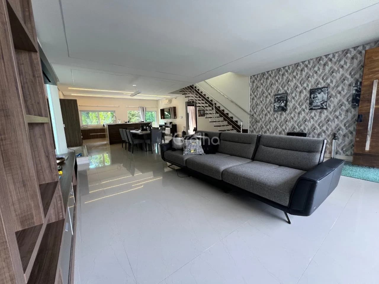 Casa para venda com 3 dormitórios em Itacorubi com 550 m² — foto principal