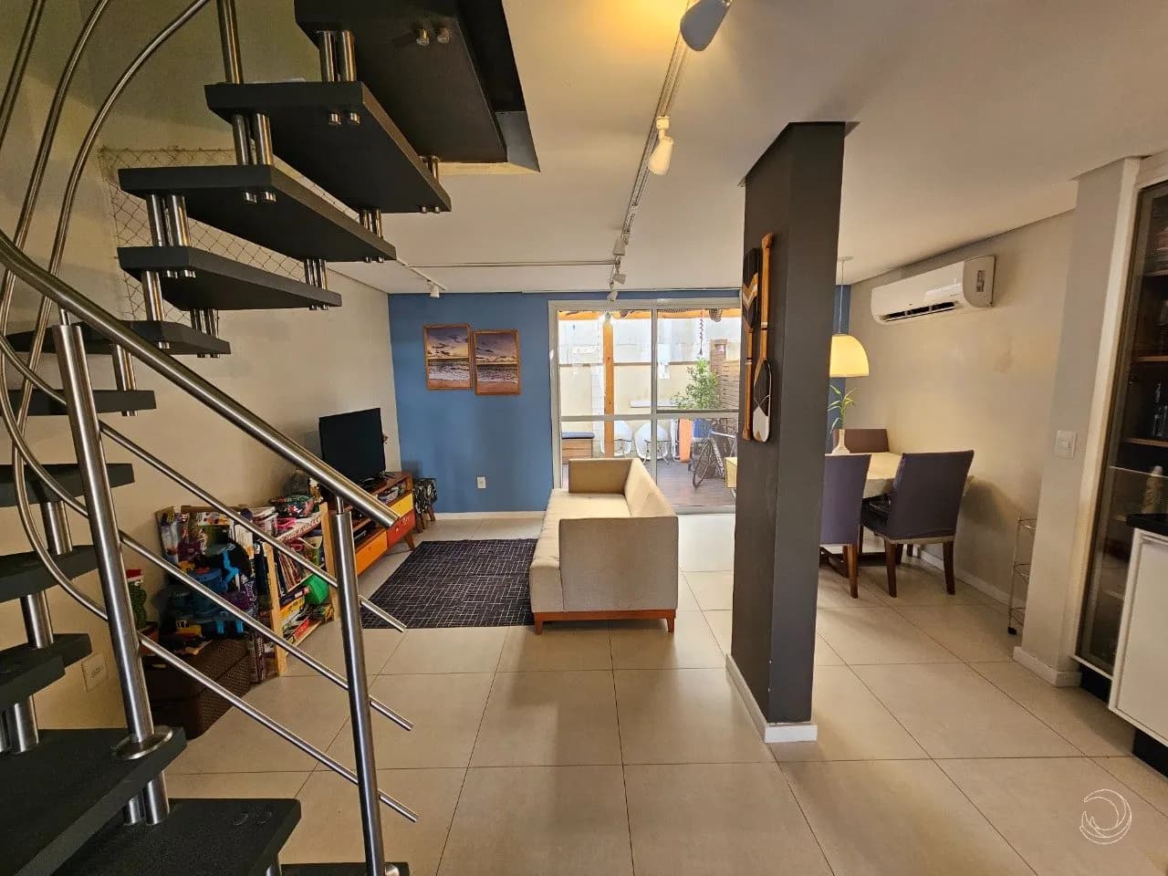 Casa de condomínio para venda com 2 dormitórios em Morro Das Pedras com 96 m² — foto principal
