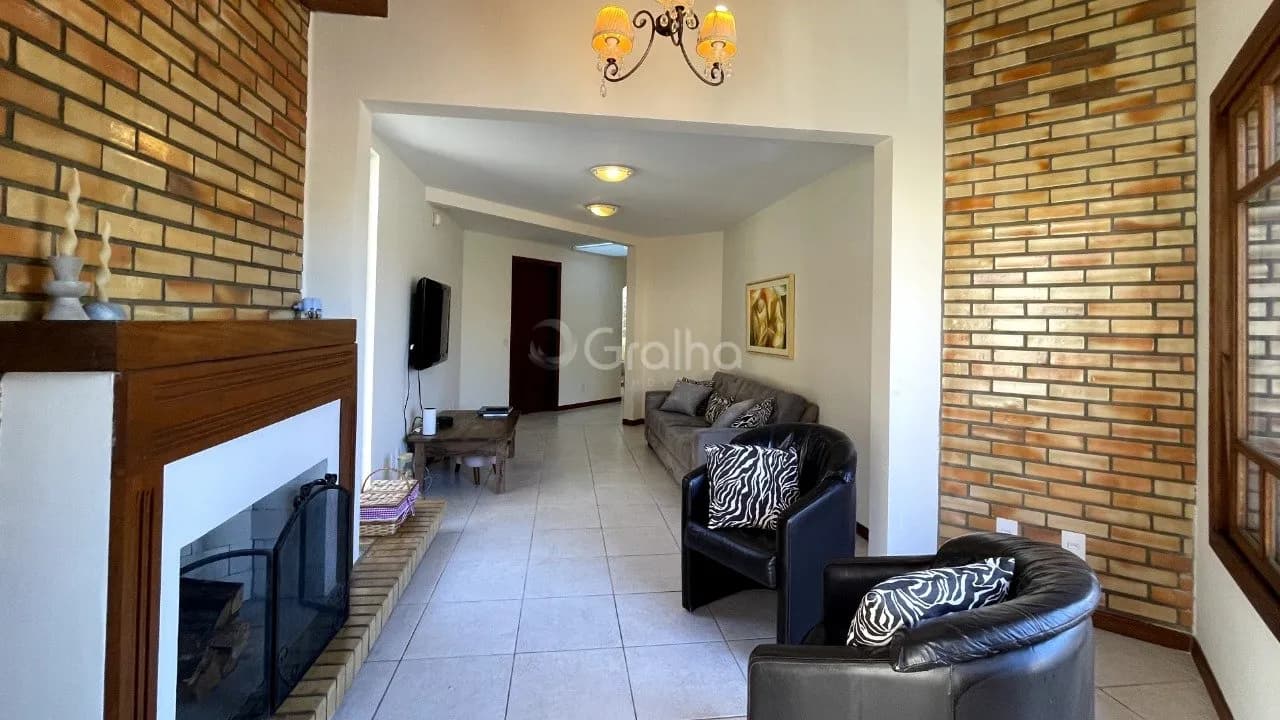 Casa para venda com 4 dormitórios em Cachoeira Do Bom Jesus com 308 m² — foto principal