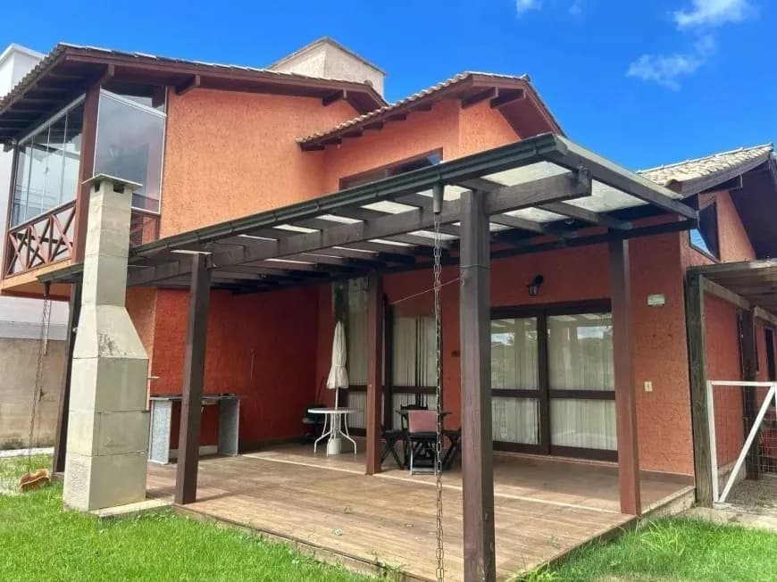 Casa para venda com 3 dormitórios em Campeche com 113 m² — foto principal