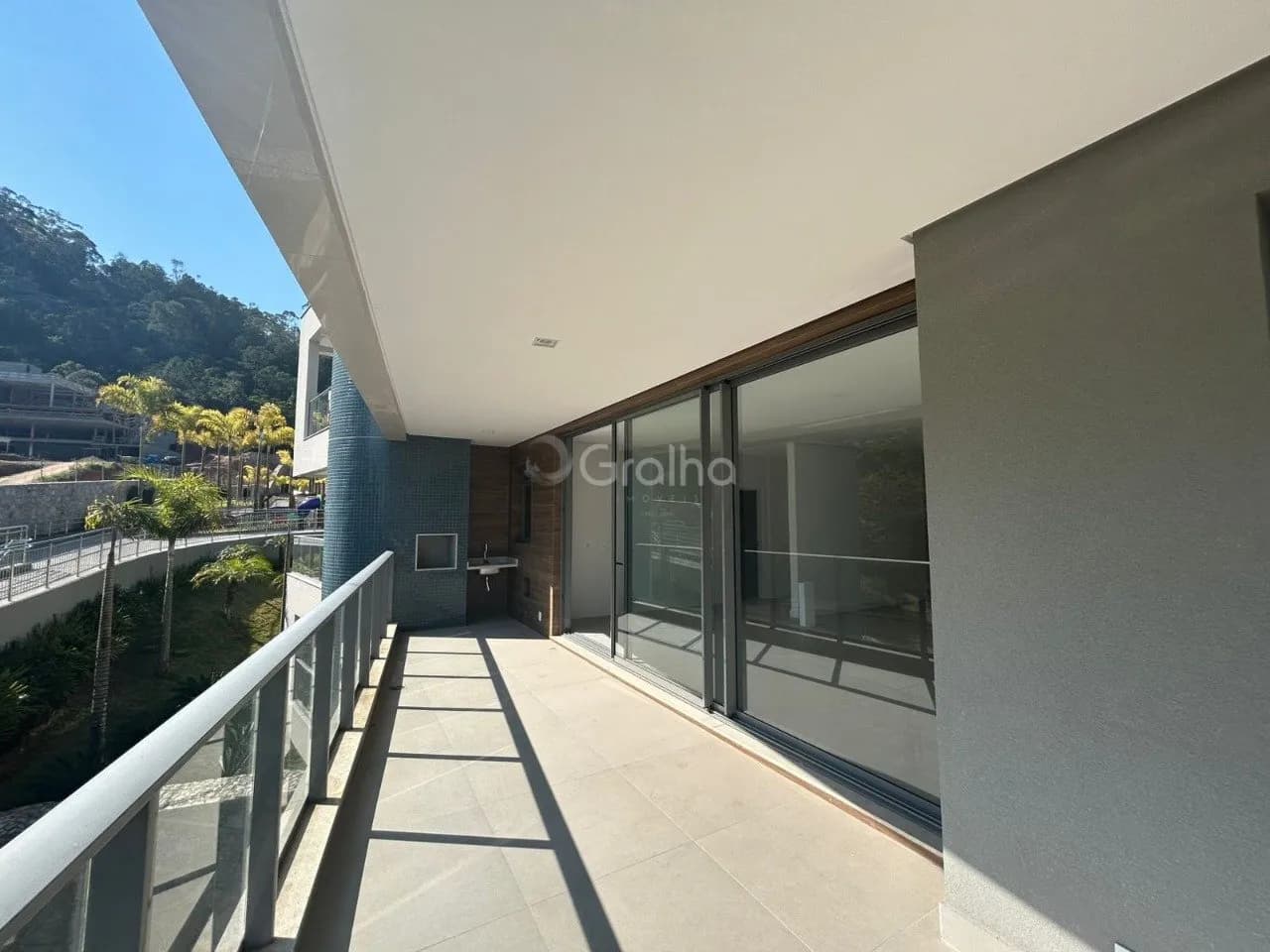 Apartamento para venda com 3 dormitórios em Cacupé com 165 m² — foto 5