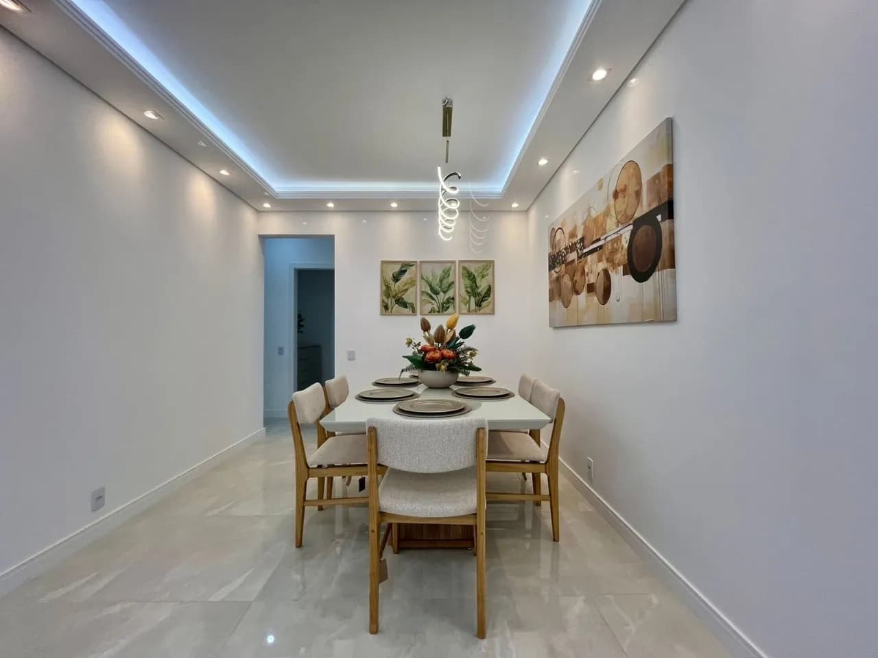 Apartamento para venda com 3 dormitórios em Centro com 122 m² — foto 2