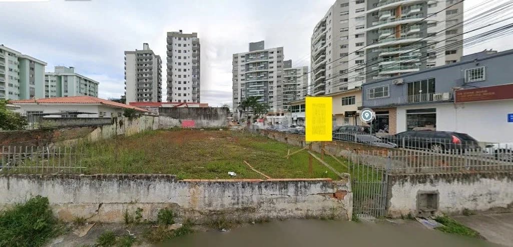 Terreno para venda em Barreiros com 540 m²