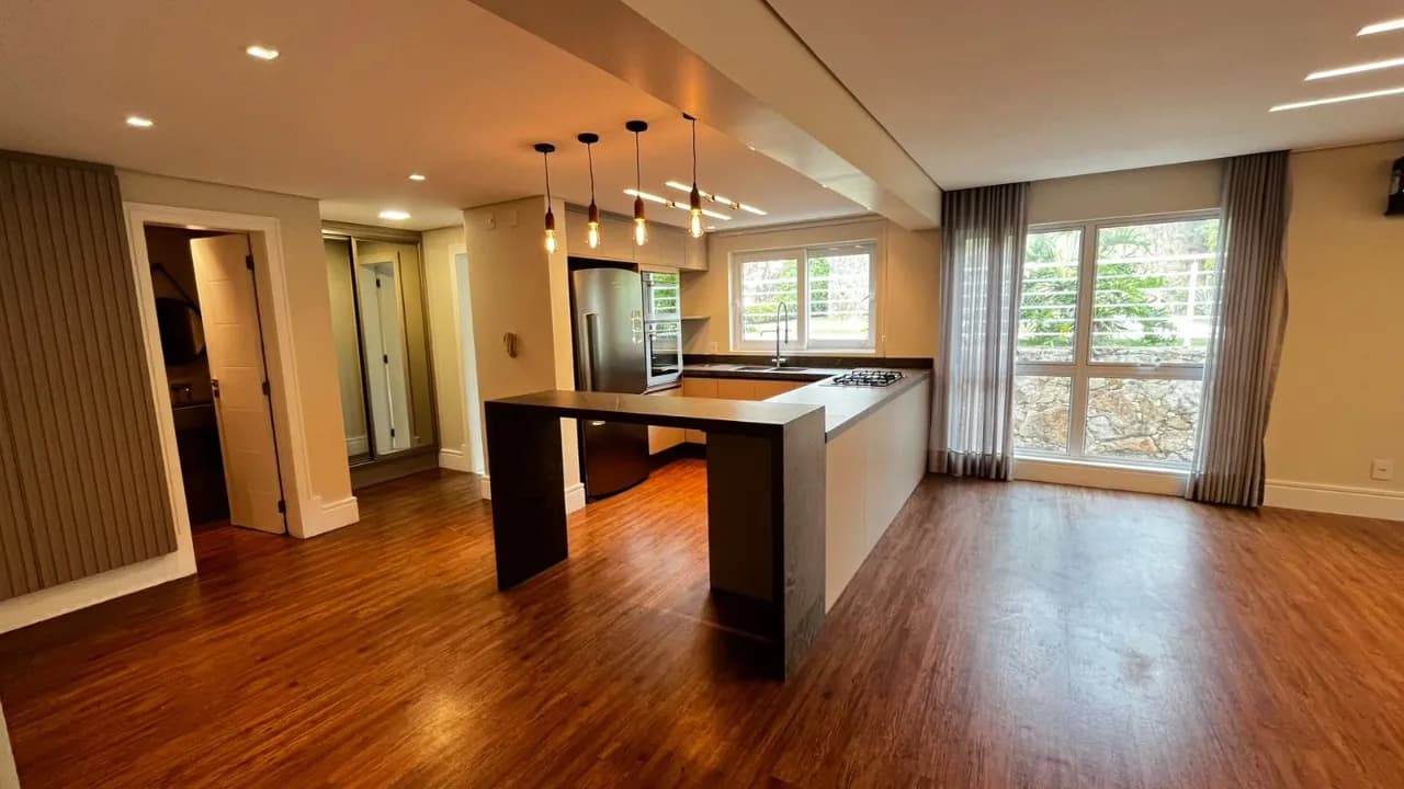 Apartamento duplex para venda com 3 dormitórios em Jurerê com 230 m² — foto 2