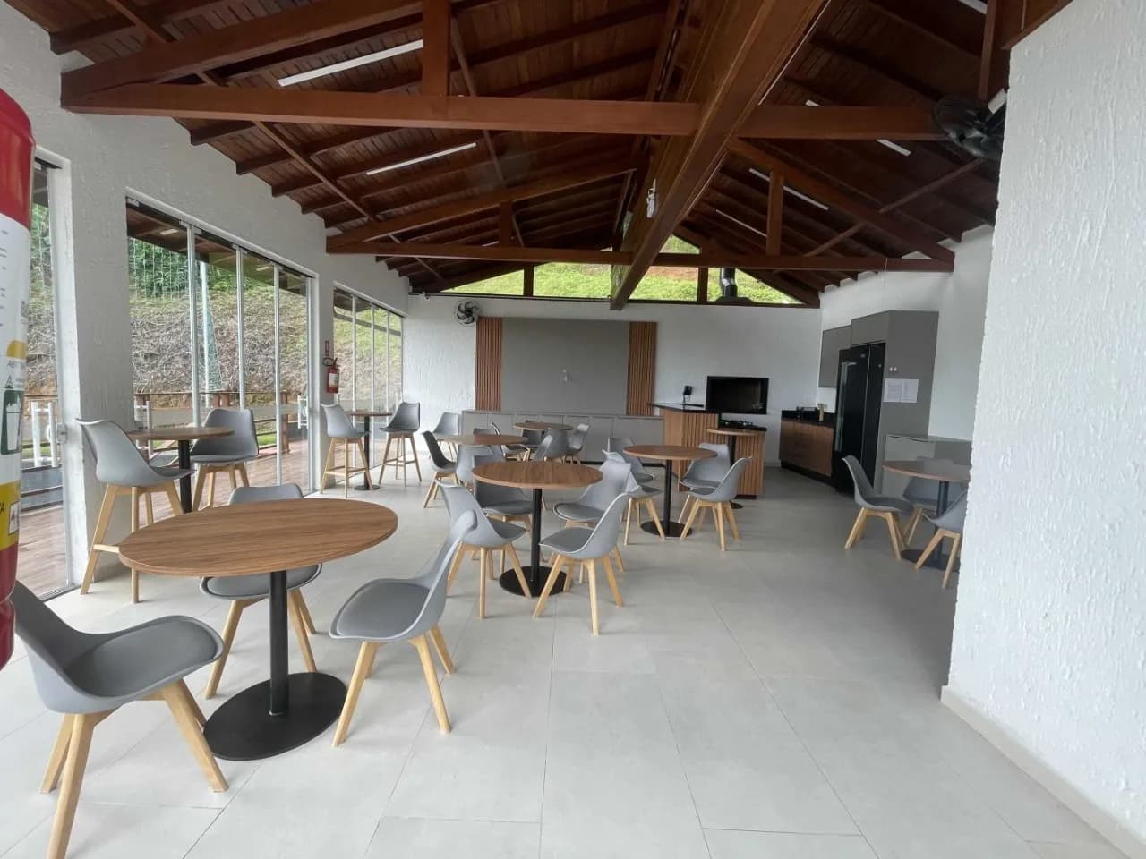 Casa para venda com 4 dormitórios em Cachoeira Do Bom Jesus com 220 m² — foto 5