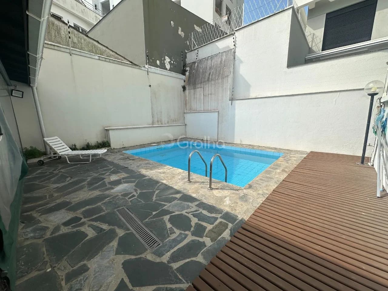 Casa para venda com 5 dormitórios em Centro com 450 m² — foto principal
